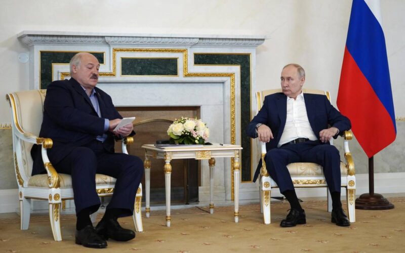 “I Wagneriani vogliono andare a Varsavia”: Lukashenko e Putin discutono sulla presenza mercenaria in Bielorussia