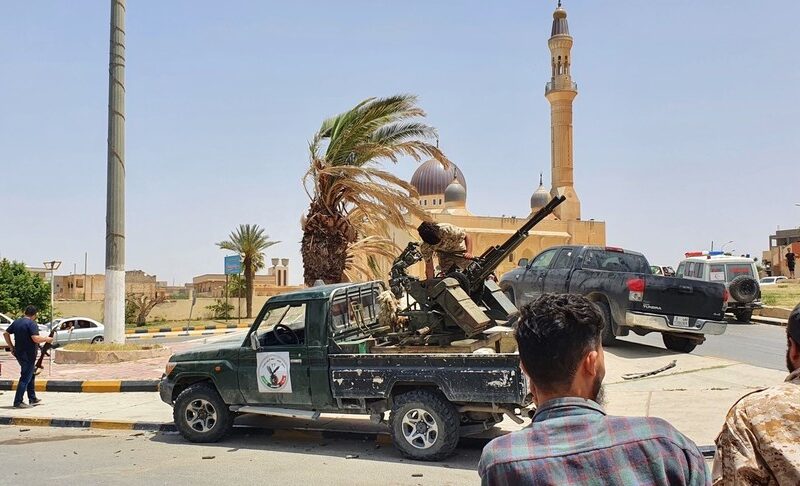 Violenti scontri a Tripoli: due morti e tensioni crescenti tra Brigata 444 e Forza Al-Radaa