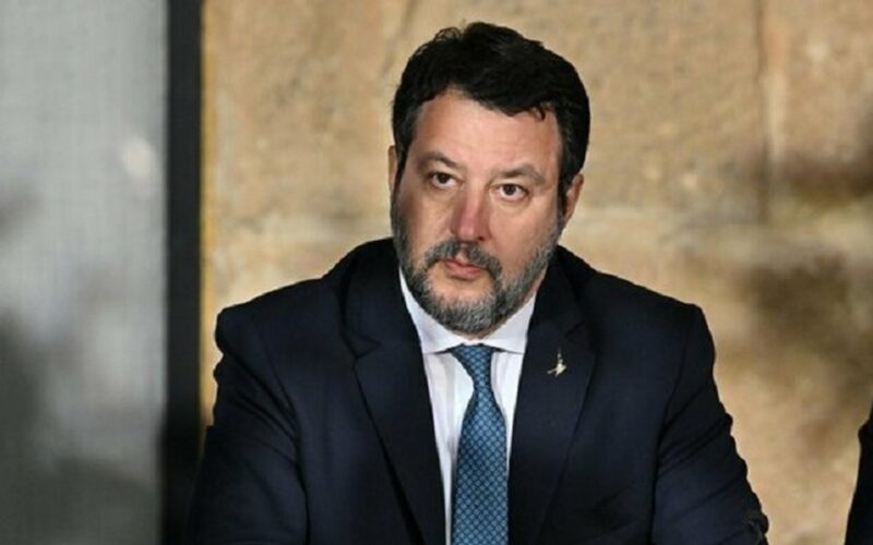 Salvini su Lampedusa: “Sbarchi Organizzati, L’Europa Lascia l’Italia da Sola”