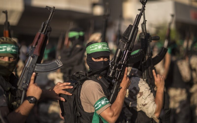 Hamas rilascia ostaggi mentre emergono dettagli dell’attacco – Due vittime italiane confermate