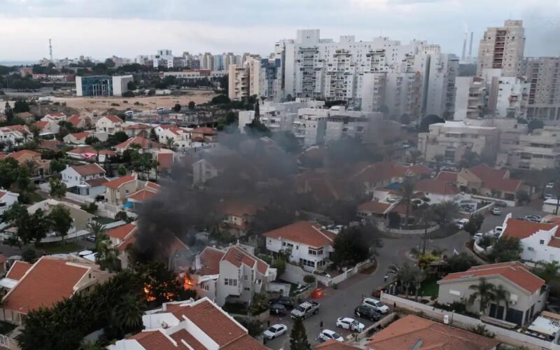 Hamas lancia l’Operazione “Alluvione Al-Aqsa” 5000 Missili su Tel Aviv e Israele