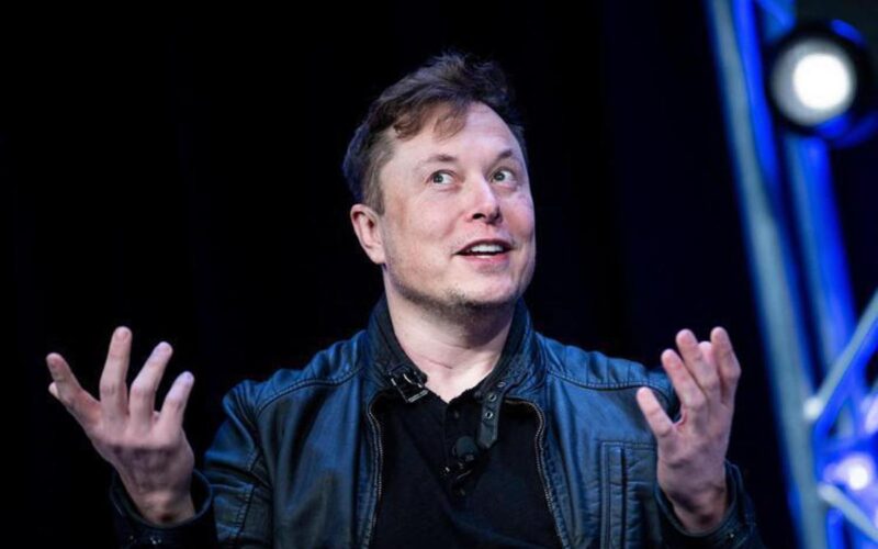 Cambio di Rotta per Twitter: Sotto la Guida di Musk, Crescono le Voci di Destra e Calano le Prospettive Commerciali