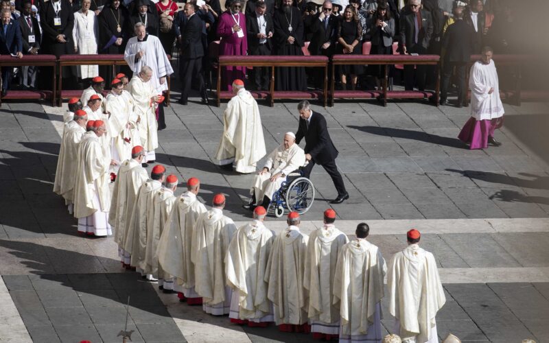 Il Sinodo e la Revisione del Diritto Canonico: La Chiesa Sta Perdendo la sua Visione Trascendente?