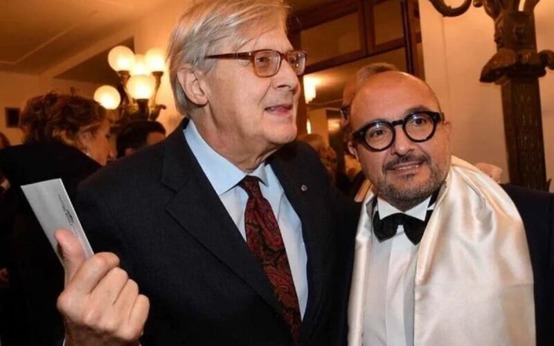 Sgarbi contro tutti: smentisce l’intervista a Sangiuliano, denuncia un ‘corvo’ e sfida le indagini