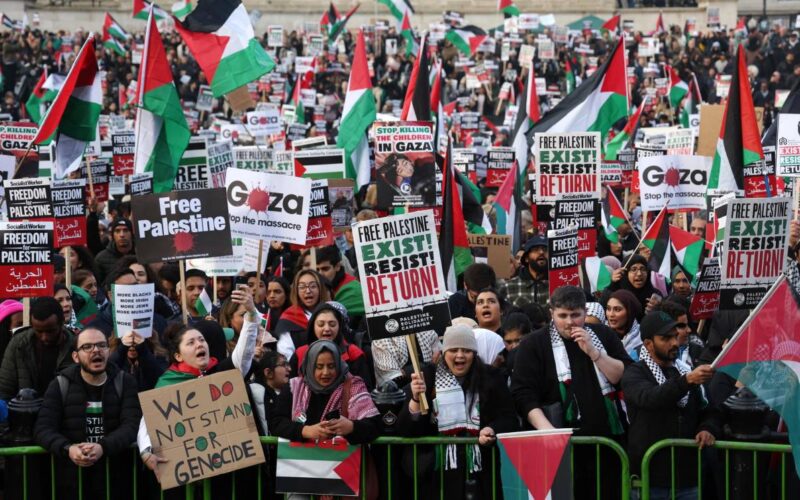 Crescono le Tensioni a Londra: Marcia Pro-Palestina e Sicurezza del Giorno dell’Armistizio sotto la Lente delle Autorità