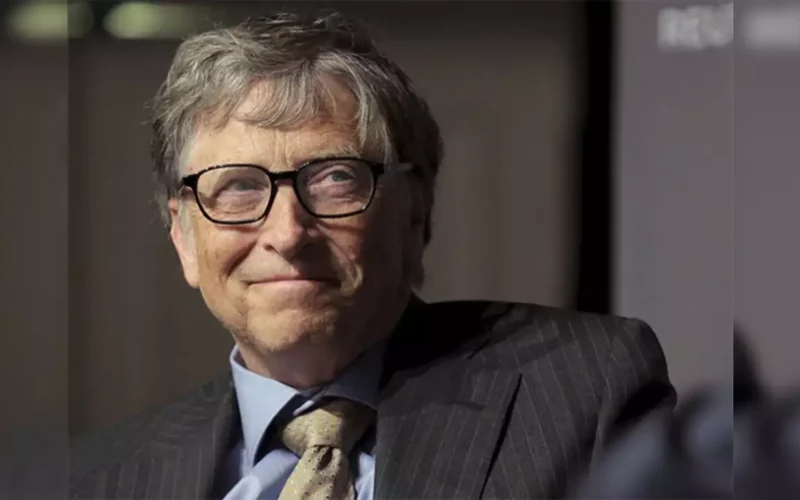 Bill Gates Prevede un Futuro con Tre Giorni di Lavoro a Settimana grazie alla IA