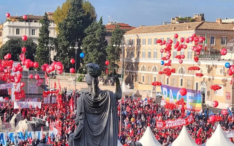 “Adesso Basta”: La Voce del Popolo Contro la Manovra Economica del Governo