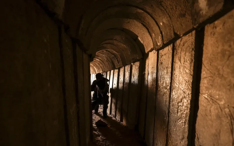 La Russia Avverte Israele che il Piano Contro i Tunnel di Hamas Potrebbe Costituire un Crimine di Guerra