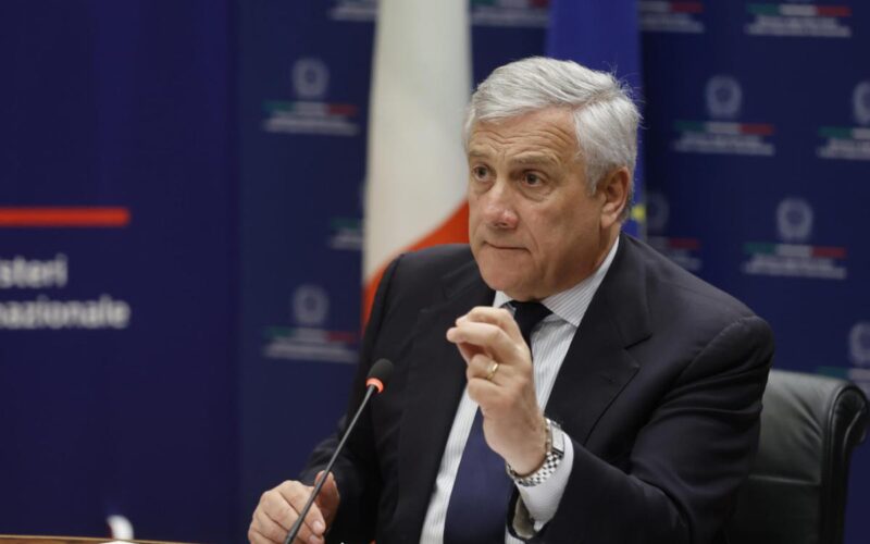 Tajani su Patto di Stabilità e BCE: “Nessuna Fretta, Serve Riduzione dei Tassi”