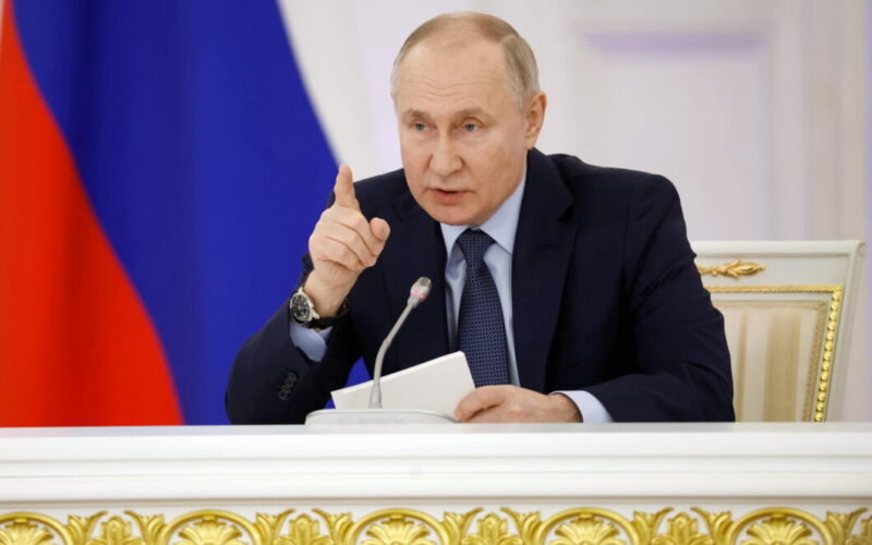 Putin: “Non c’è forza che possa fermare il progresso”