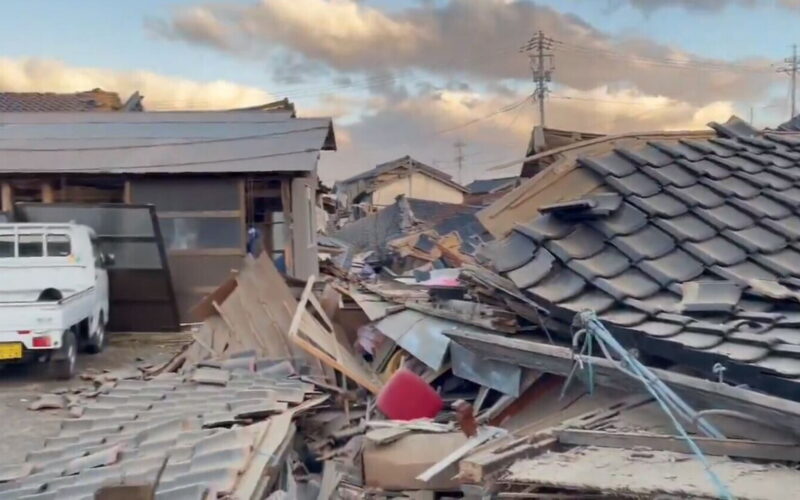 Terremoto Devastante in Giappone: Momenti di Panico e Allerta Tsunami