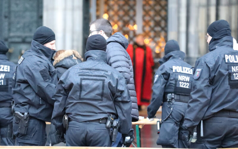 Arresti in Germania Sventano un Attentato alla Cattedrale di Colonia