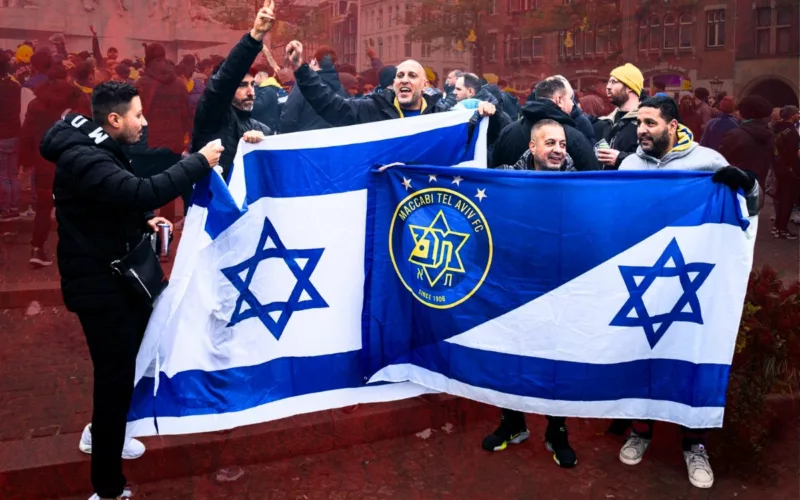 Scontri ad Amsterdam: sono i tifosi del Maccabi a scatenare le violenze? (Video)