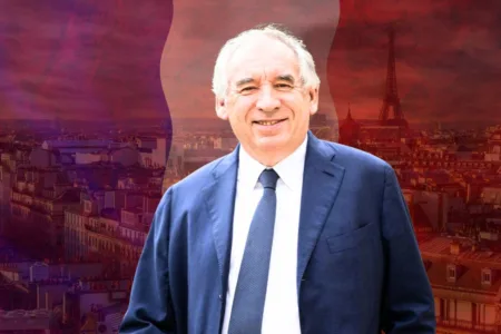 Francia: Bayrou vara il nuovo governo