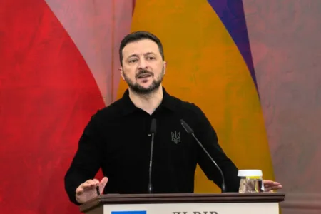 Zelensky ammette: “Non possiamo riprendere Crimea e Donbass”