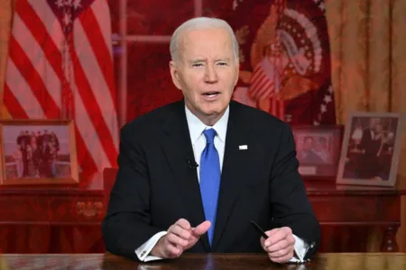 Biden denuncia l’oligarchia, ma dimentica le sue contraddizioni